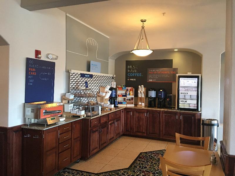 Holiday Inn Express & Suites Alamosa By Ihg Exterior foto